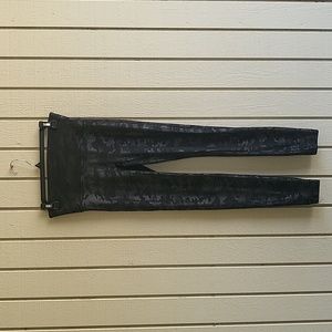 Spanx Leggings Size Medium Black Camo